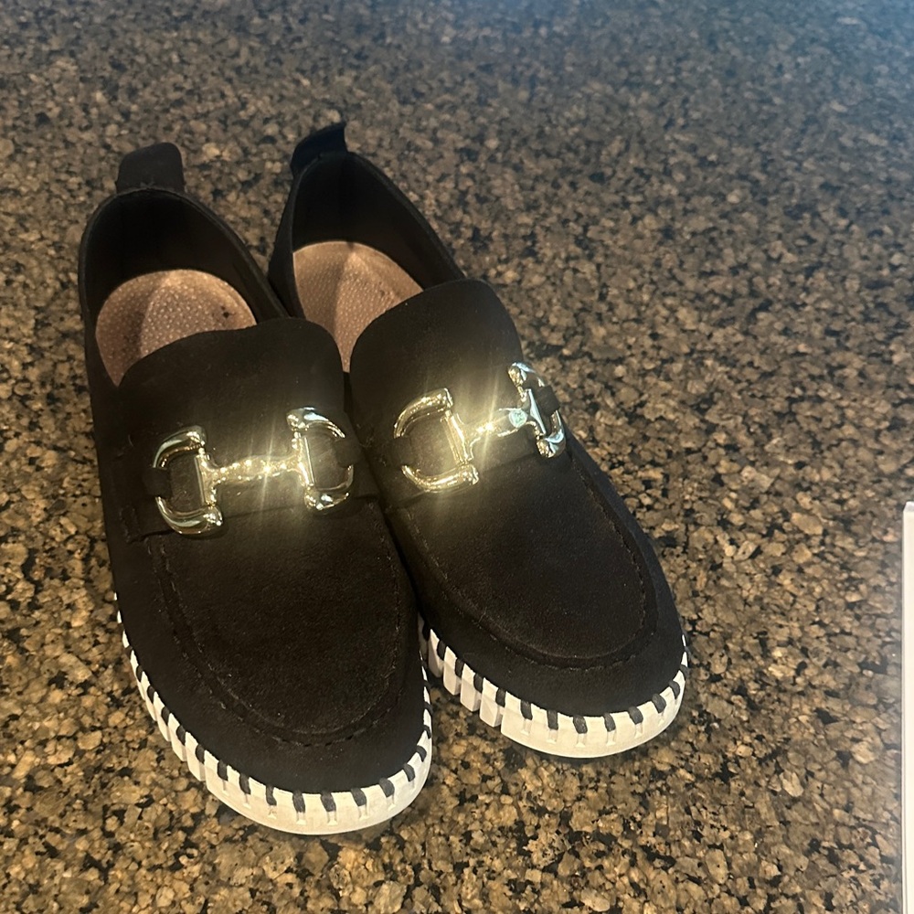 Ilse Jacobsen Black Loafers with Gold Accents